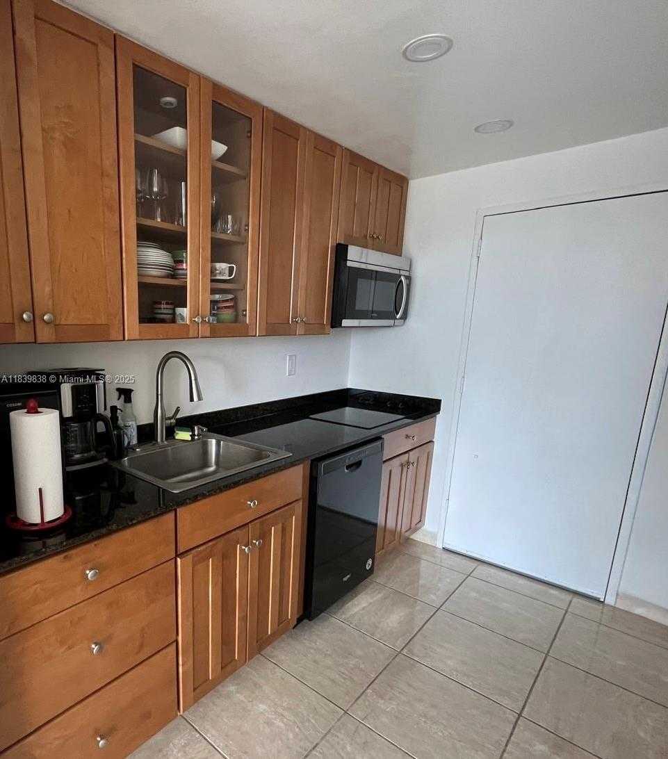 Small Image of 9800 W BAY HARBOR DRIVE #605, Bay Harbor Islands Number 23