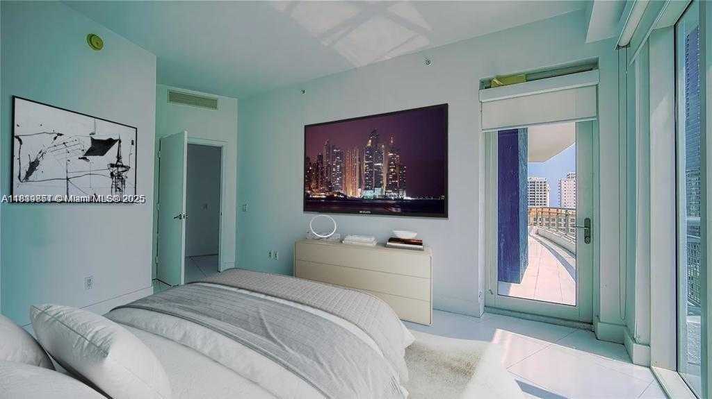 Small Image of 60 SOUTH WEST 13TH ST #1600, Miami Number 7