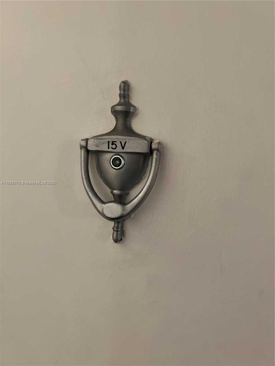Small Image of 5600 COLLINS AVE #15V, Miami Beach Number 14
