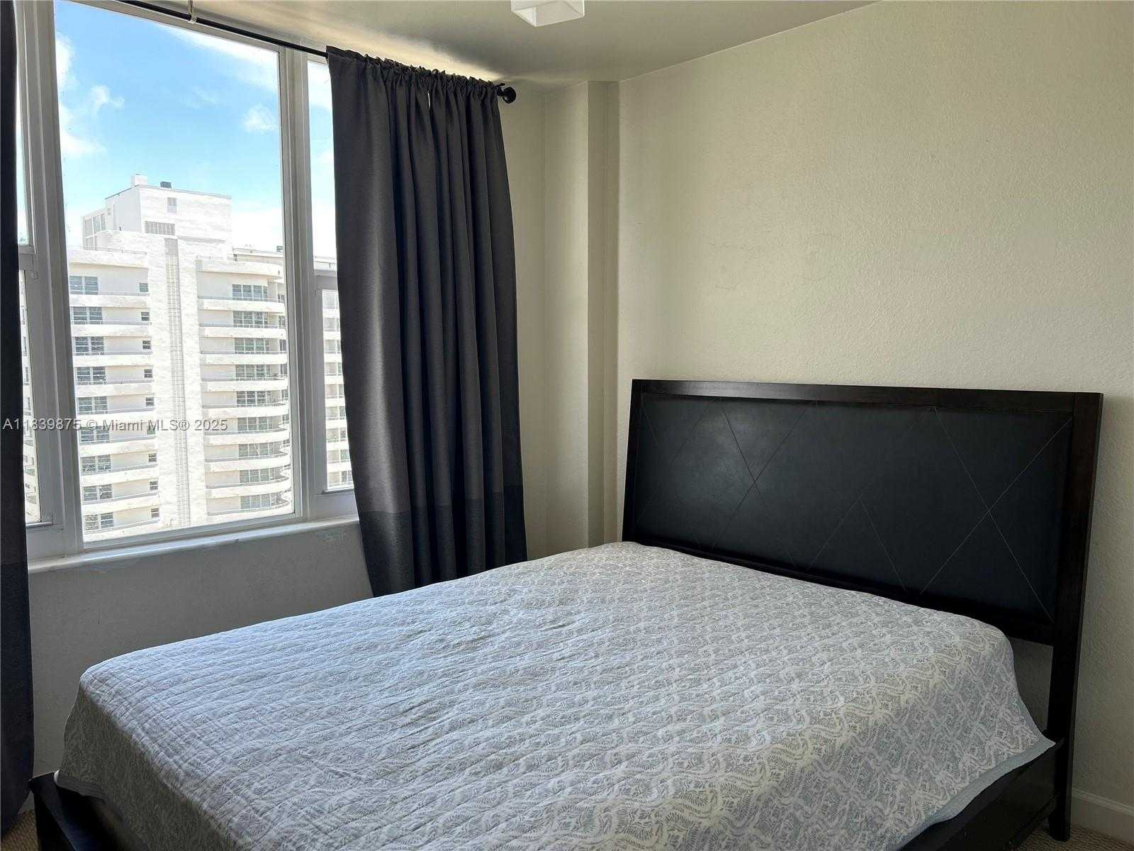 Small Image of 5600 COLLINS AVE #15V, Miami Beach Number 32