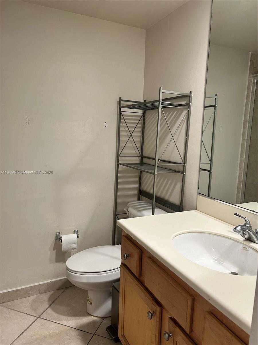 Small Image of 5600 COLLINS AVE #15V, Miami Beach Number 36