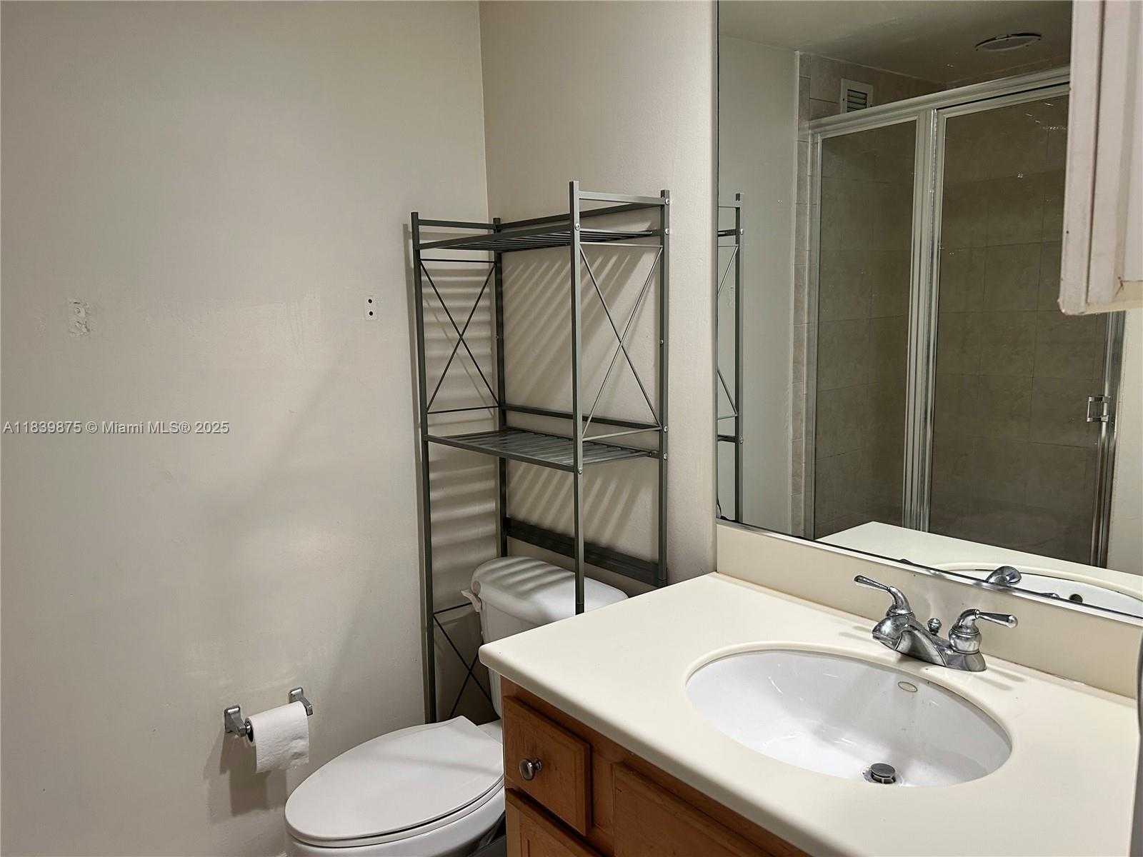 Small Image of 5600 COLLINS AVE #15V, Miami Beach Number 38