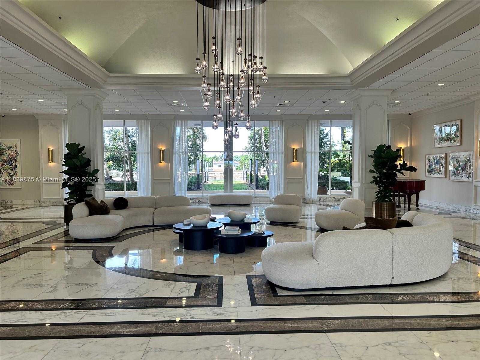 Small Image of 5600 COLLINS AVE #15V, Miami Beach Number 4
