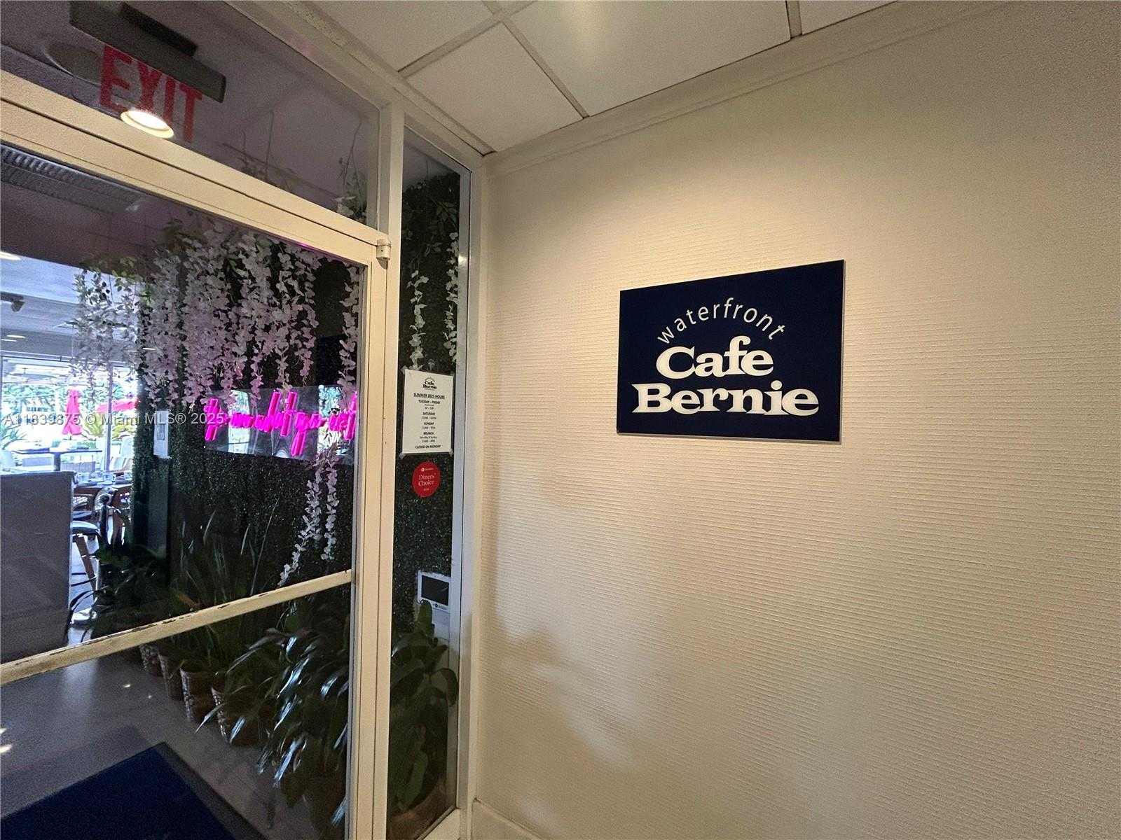Small Image of 5600 COLLINS AVE #15V, Miami Beach Number 56
