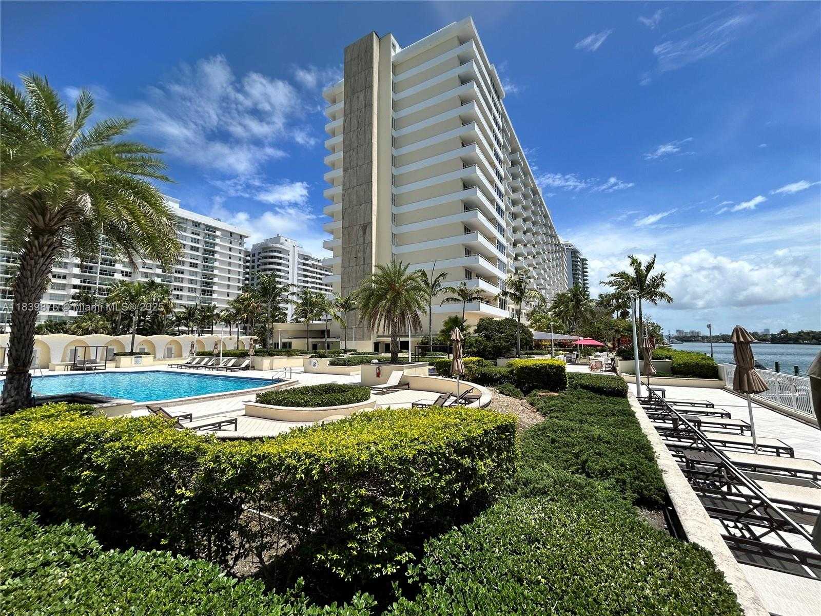 Small Image of 5600 COLLINS AVE #15V, Miami Beach Number 61