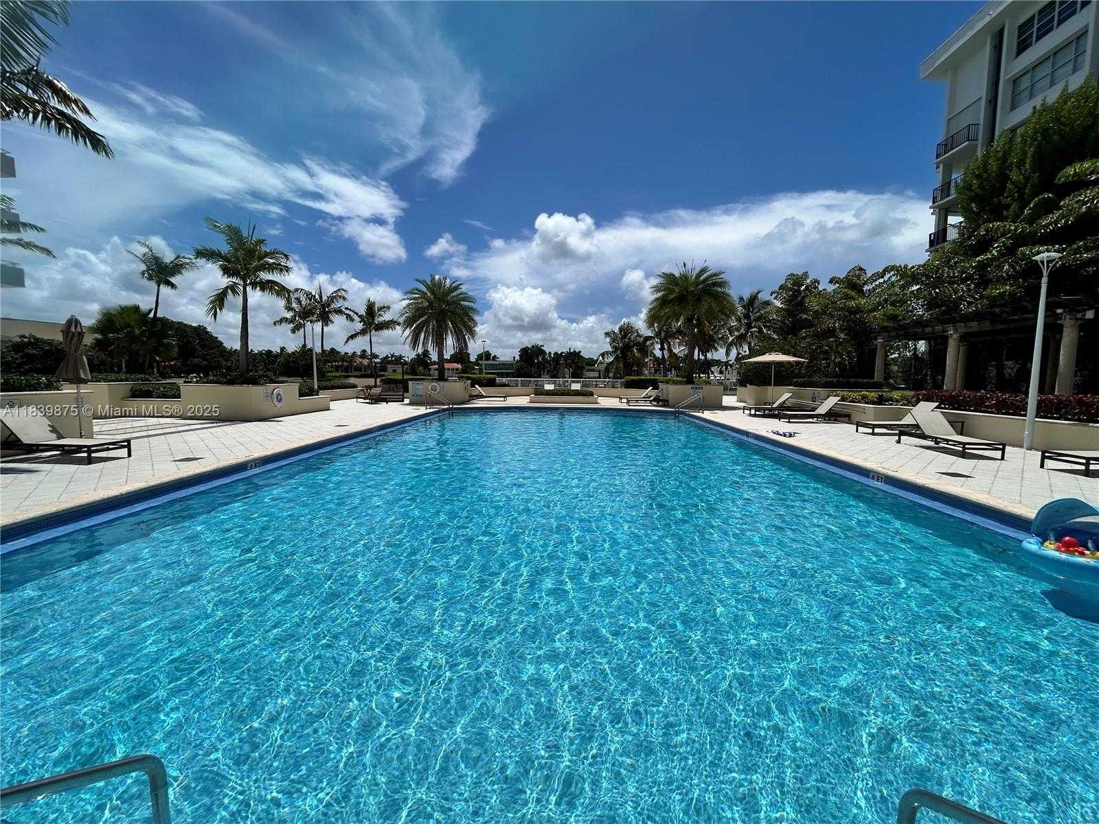 Small Image of 5600 COLLINS AVE #15V, Miami Beach Number 62