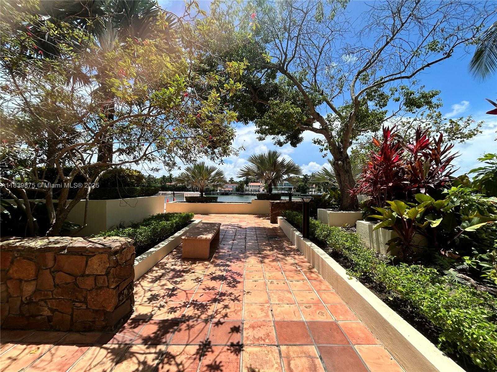 Small Image of 5600 COLLINS AVE #15V, Miami Beach Number 66