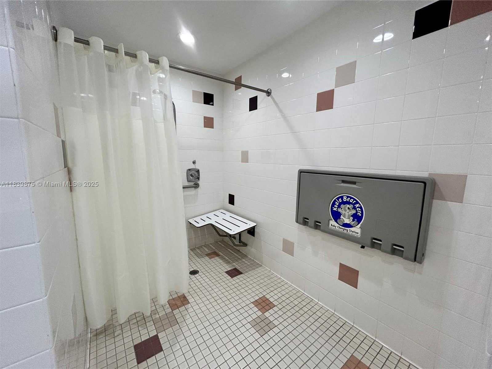 Small Image of 5600 COLLINS AVE #15V, Miami Beach Number 80