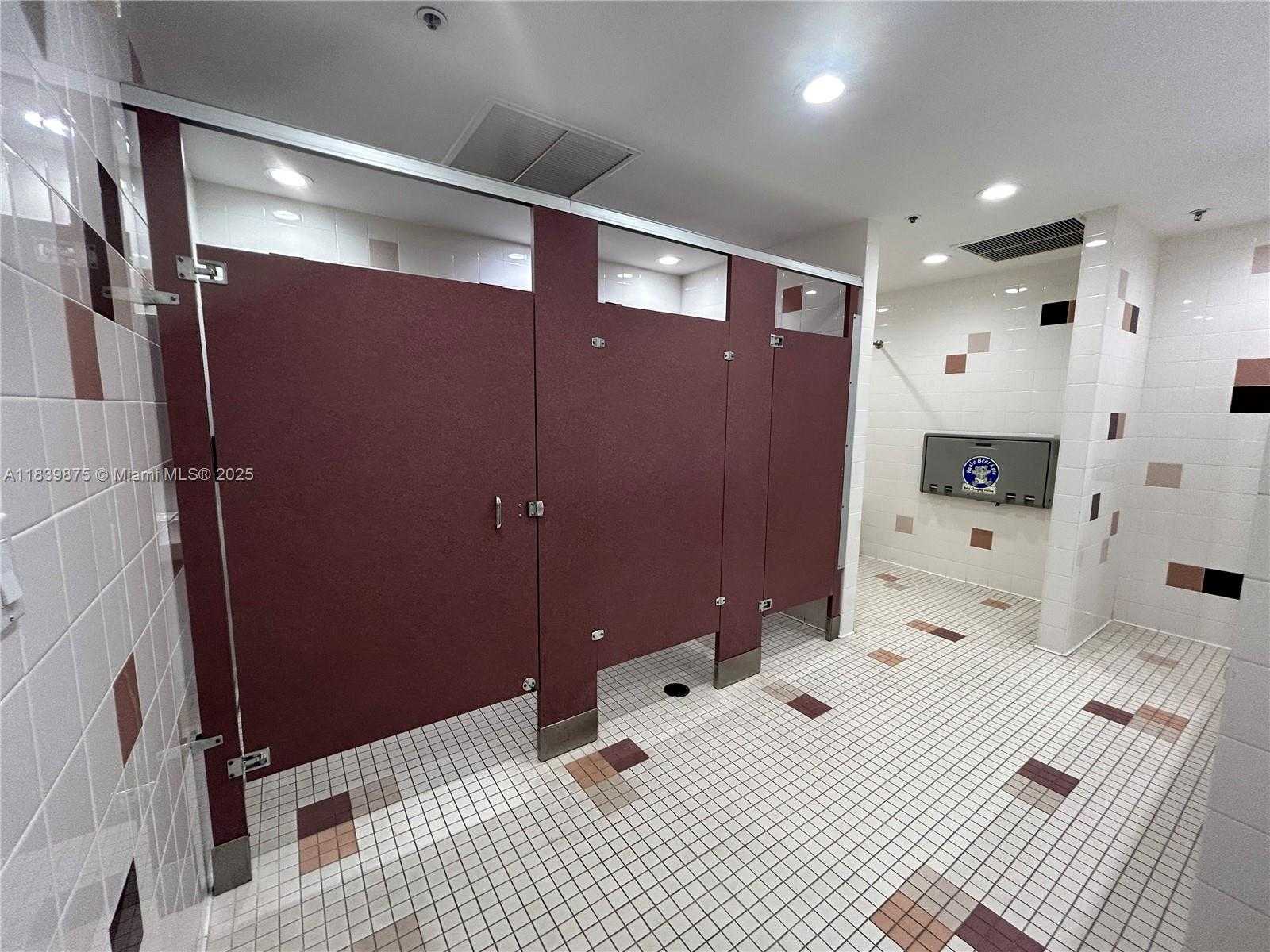 Small Image of 5600 COLLINS AVE #15V, Miami Beach Number 83