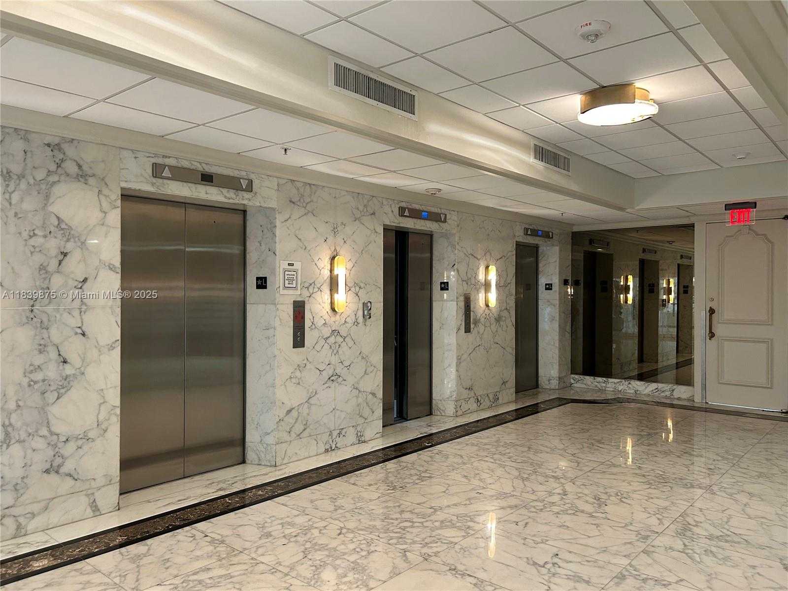 Small Image of 5600 COLLINS AVE #15V, Miami Beach Number 9
