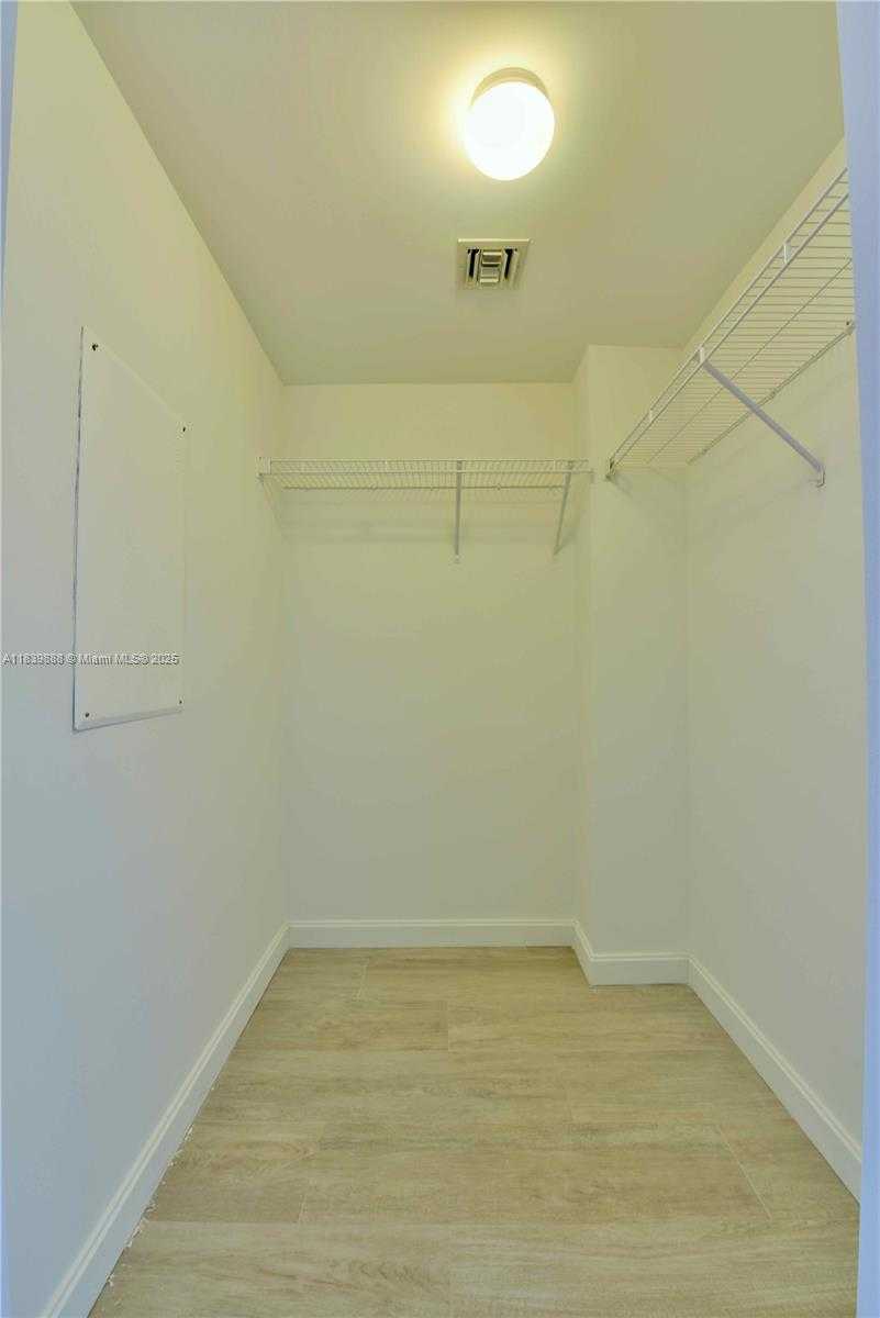Small Image of 45 SOUTH WEST 9TH ST #2009, Miami Number 12