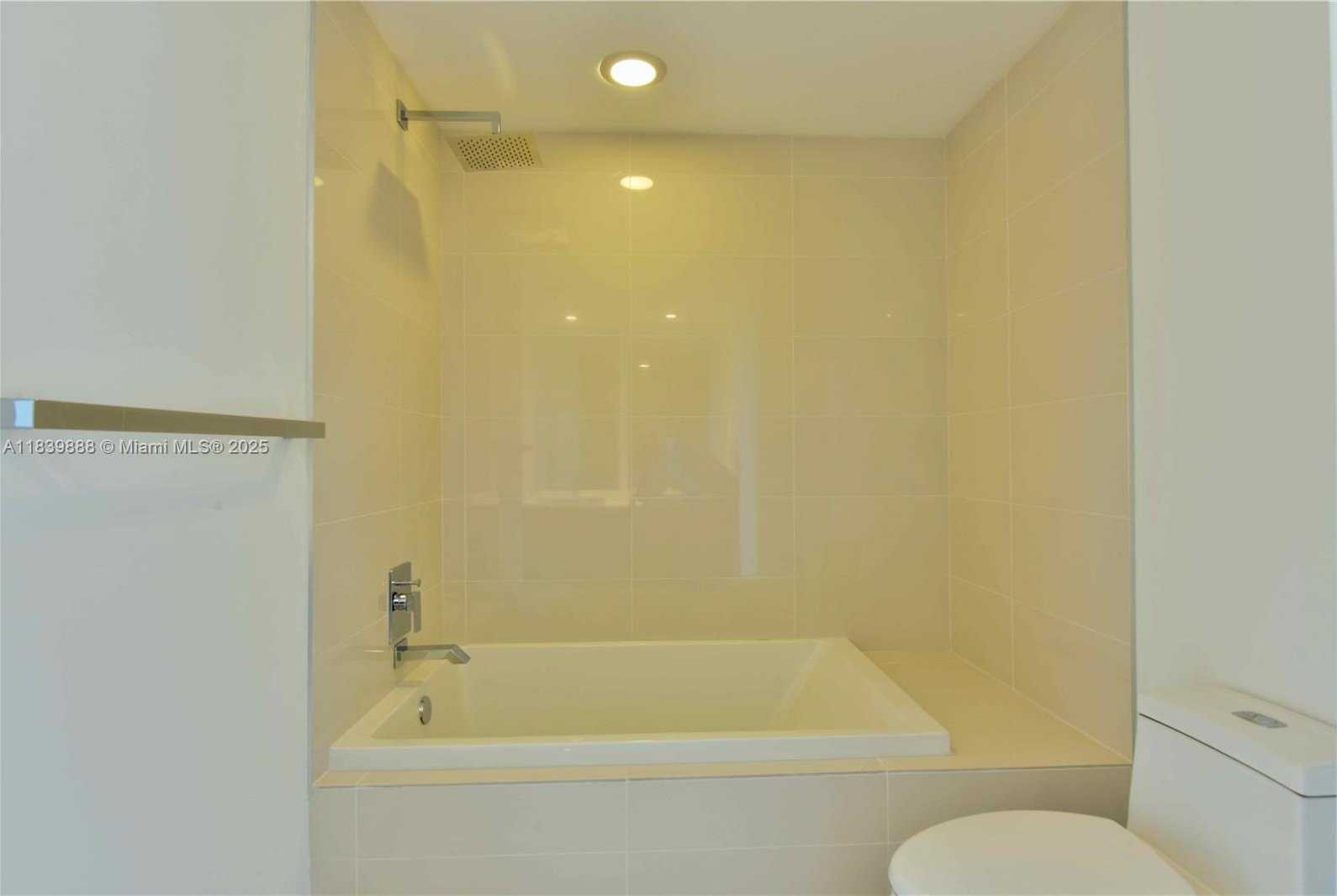 Small Image of 45 SOUTH WEST 9TH ST #2009, Miami Number 16