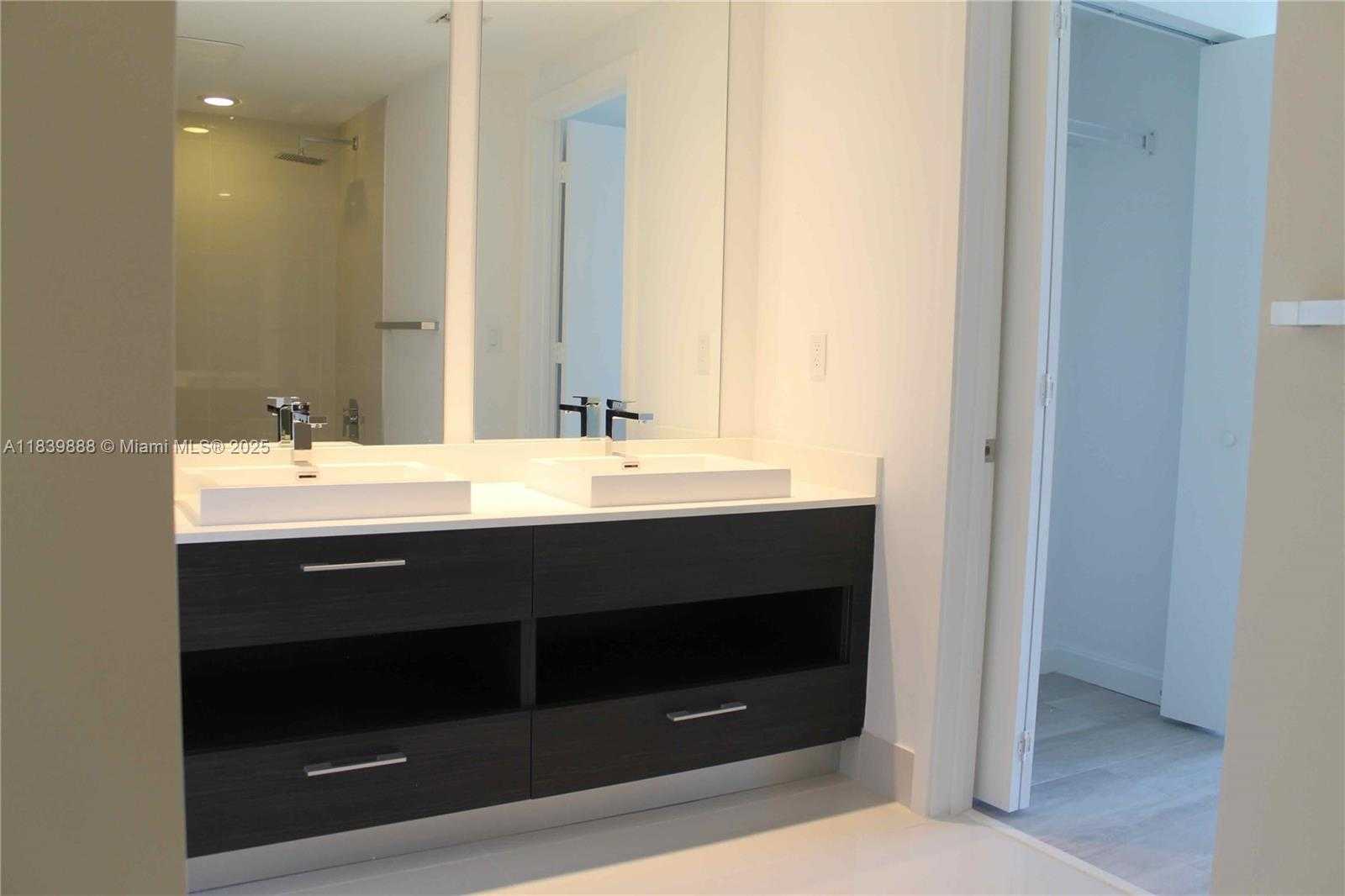 Small Image of 45 SOUTH WEST 9TH ST #2009, Miami Number 25
