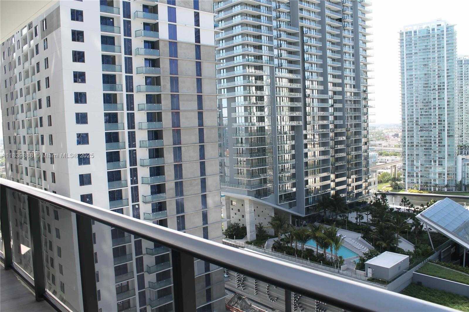 Small Image of 45 SOUTH WEST 9TH ST #2009, Miami Number 30