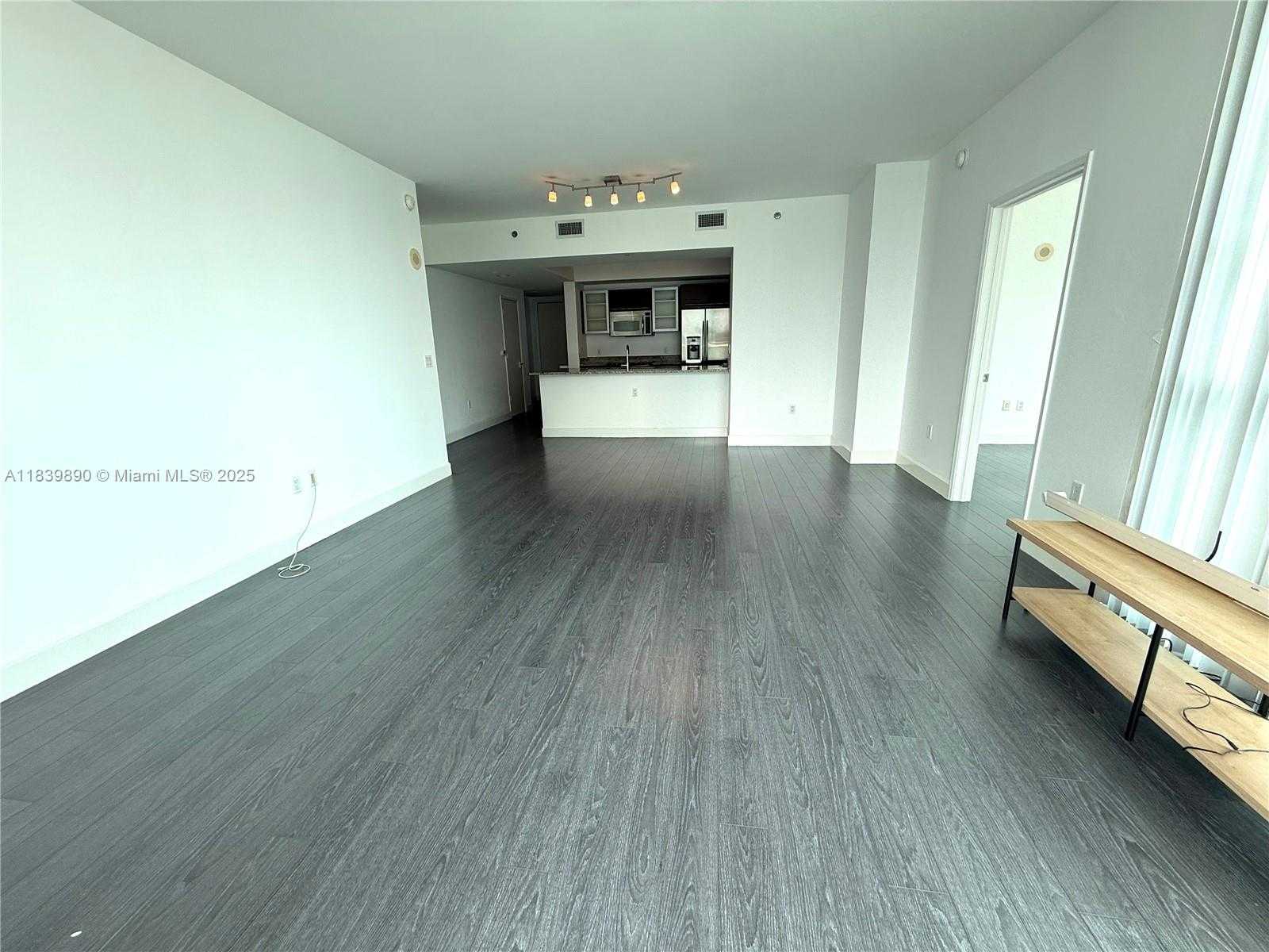 Small Image of 951 BRICKELL AVE #2710, Miami Number 13