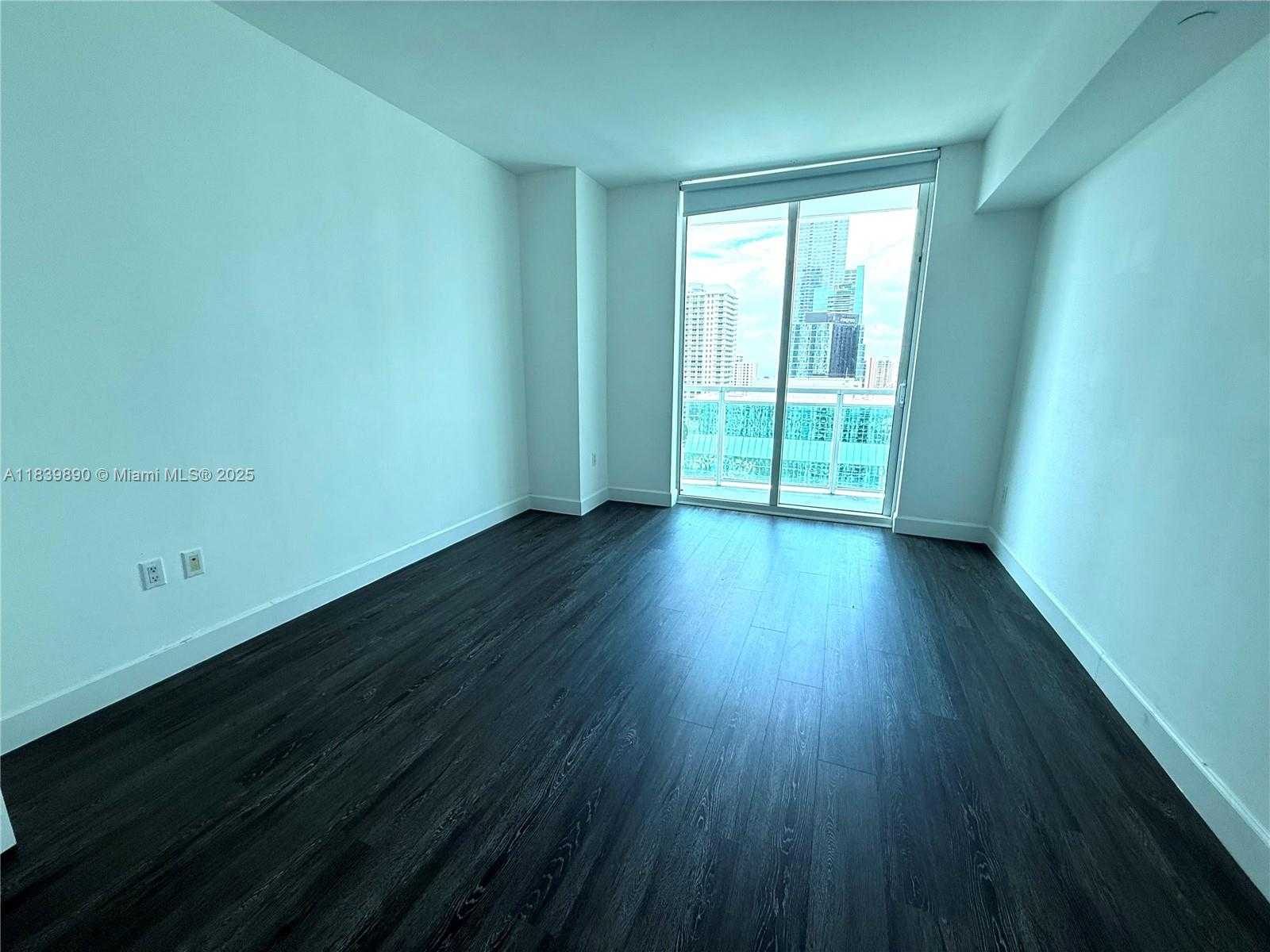 Small Image of 951 BRICKELL AVE #2710, Miami Number 15