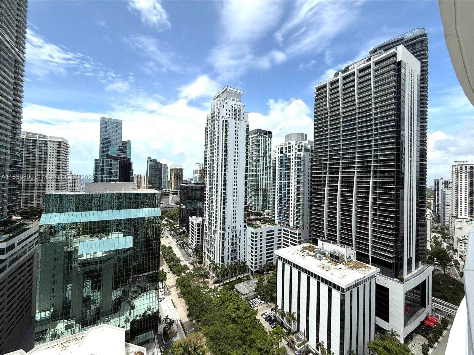 Small Image of 951 BRICKELL AVE #2710, Miami Number 4