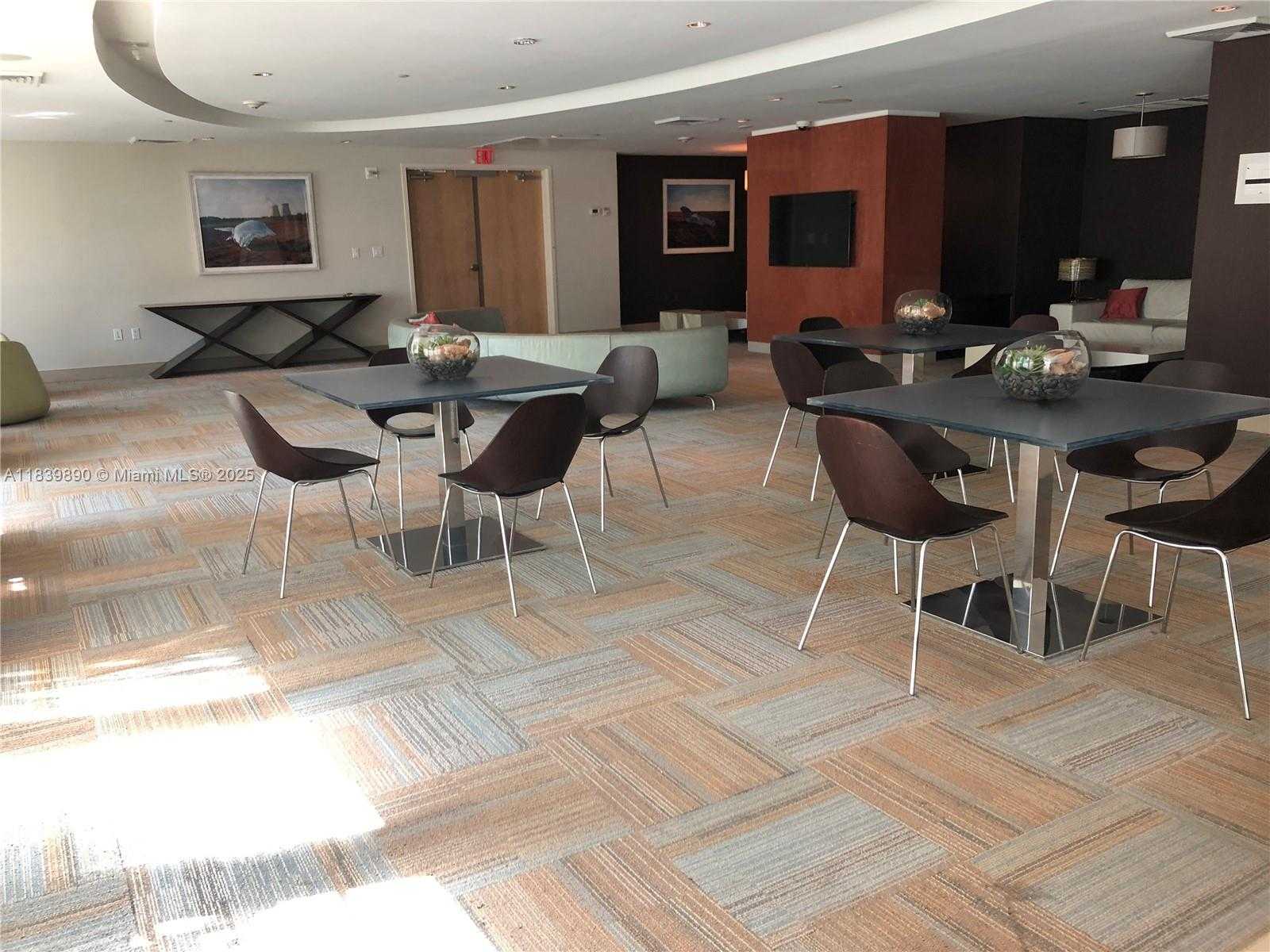 Small Image of 951 BRICKELL AVE #2710, Miami Number 40