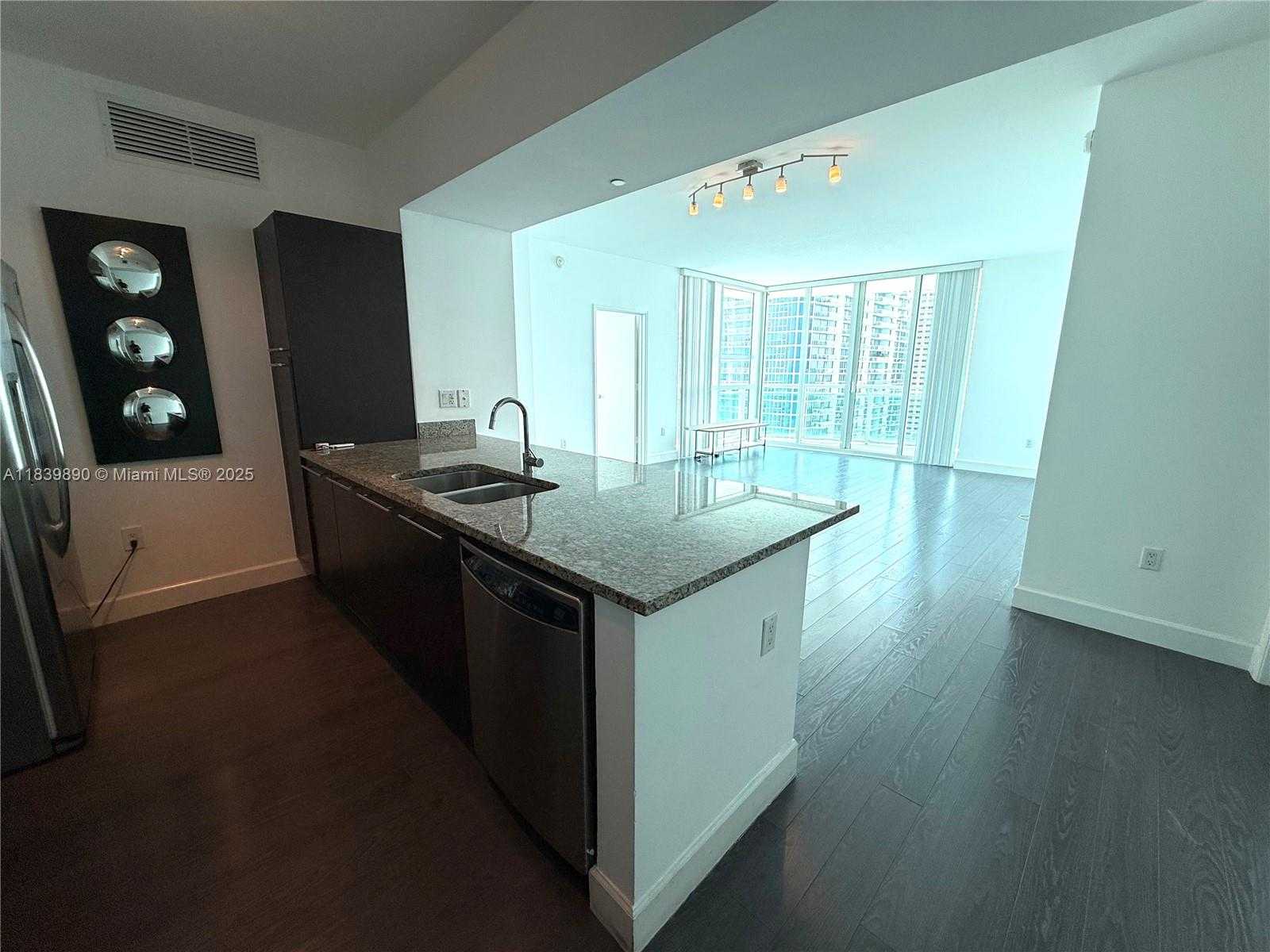 Small Image of 951 BRICKELL AVE #2710, Miami Number 9