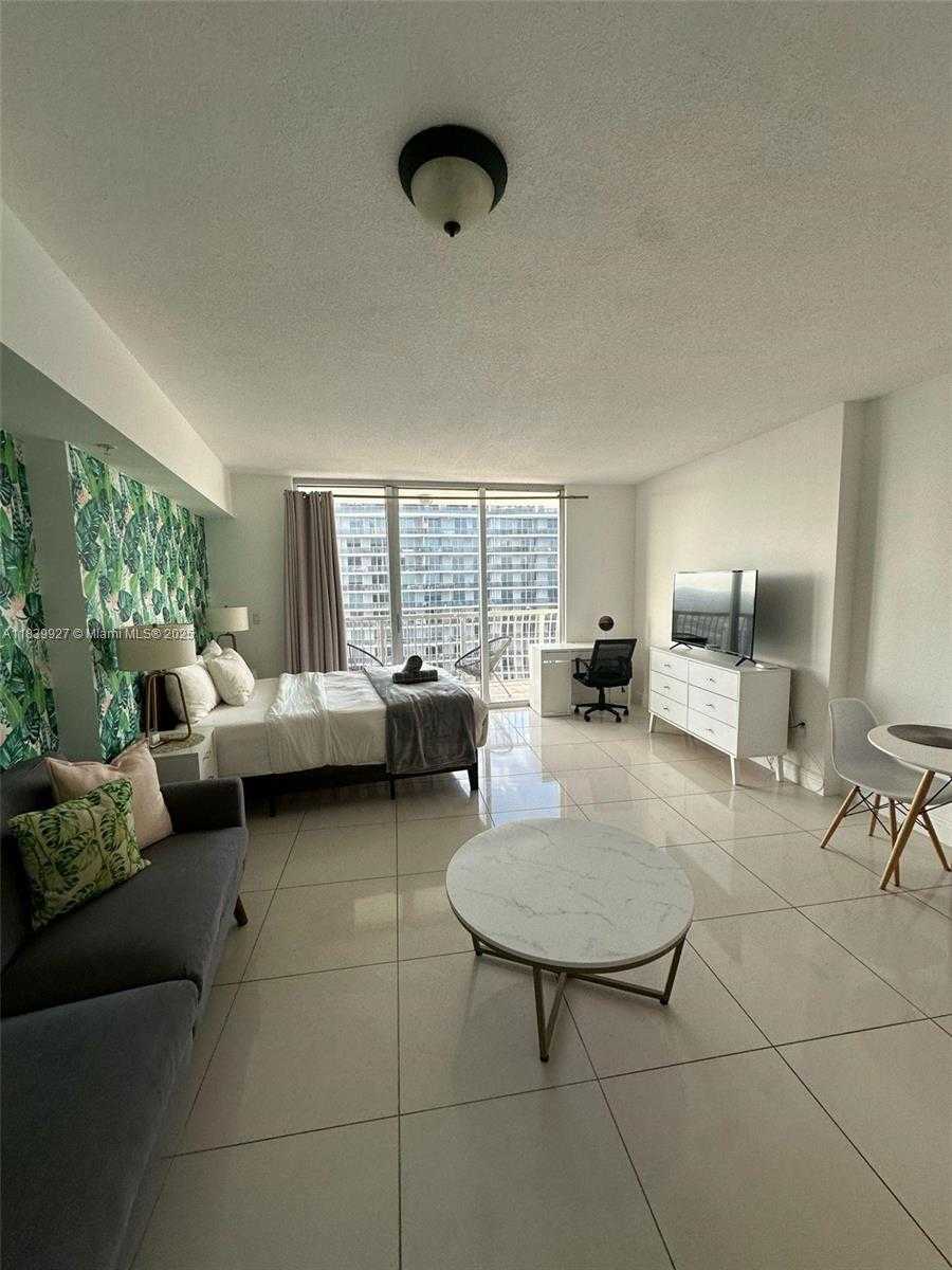 Small Image of 1750 NORTH BAYSHORE DR #5207, Miami Number 17