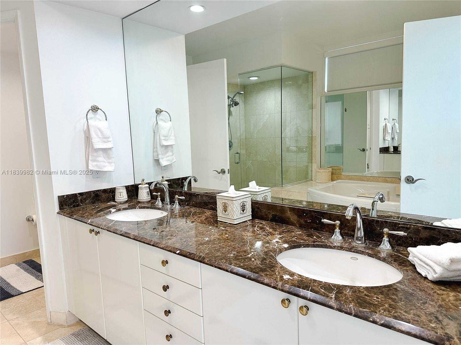 Small Image of 17555 COLLINS AVE #2006, Sunny Isles Beach Number 22