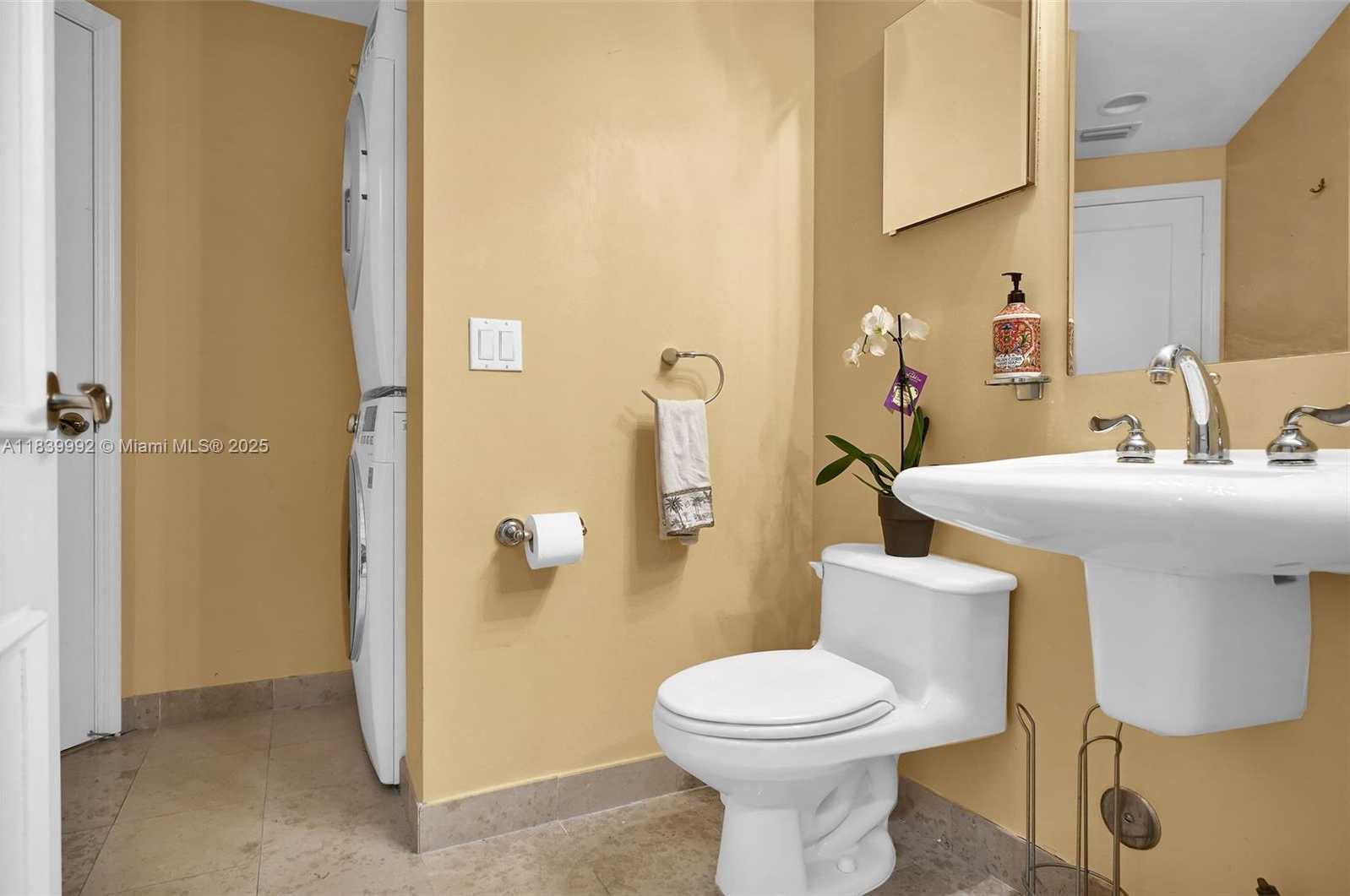 Small Image of 4779 COLLINS AVE #3406, Miami Beach Number 18