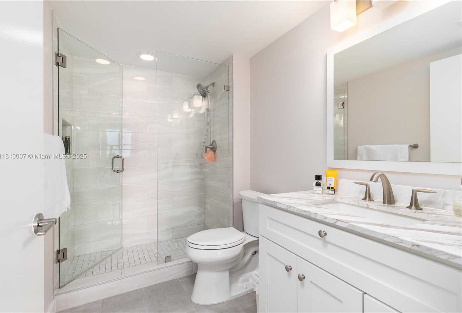Small Image of 650 WEST AVE #1708, Miami Beach Number 12