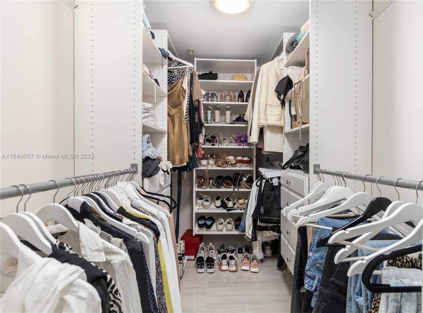 Small Image of 650 WEST AVE #1708, Miami Beach Number 13