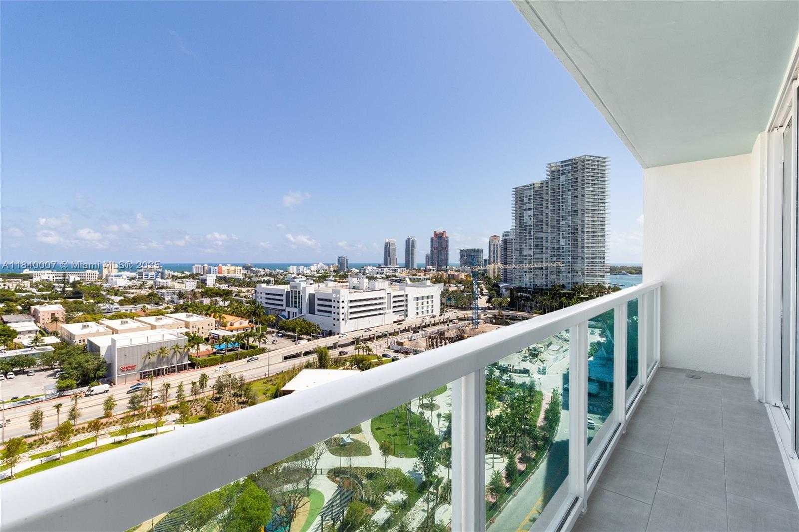 Small Image of 650 WEST AVE #1708, Miami Beach Number 2
