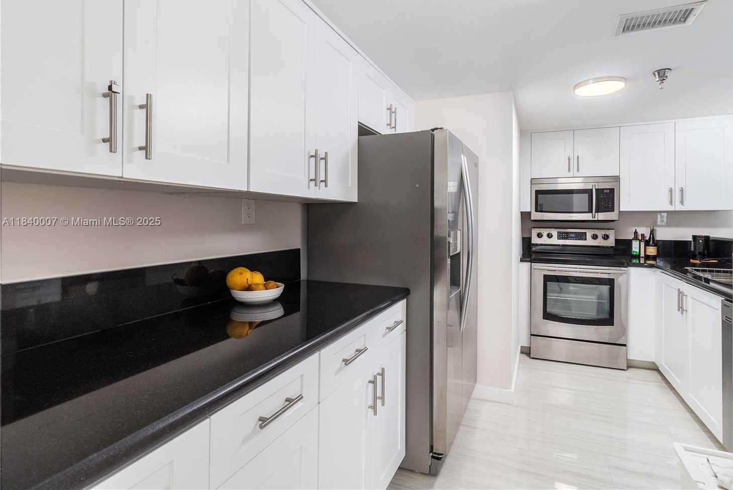 Small Image of 650 WEST AVE #1708, Miami Beach Number 8