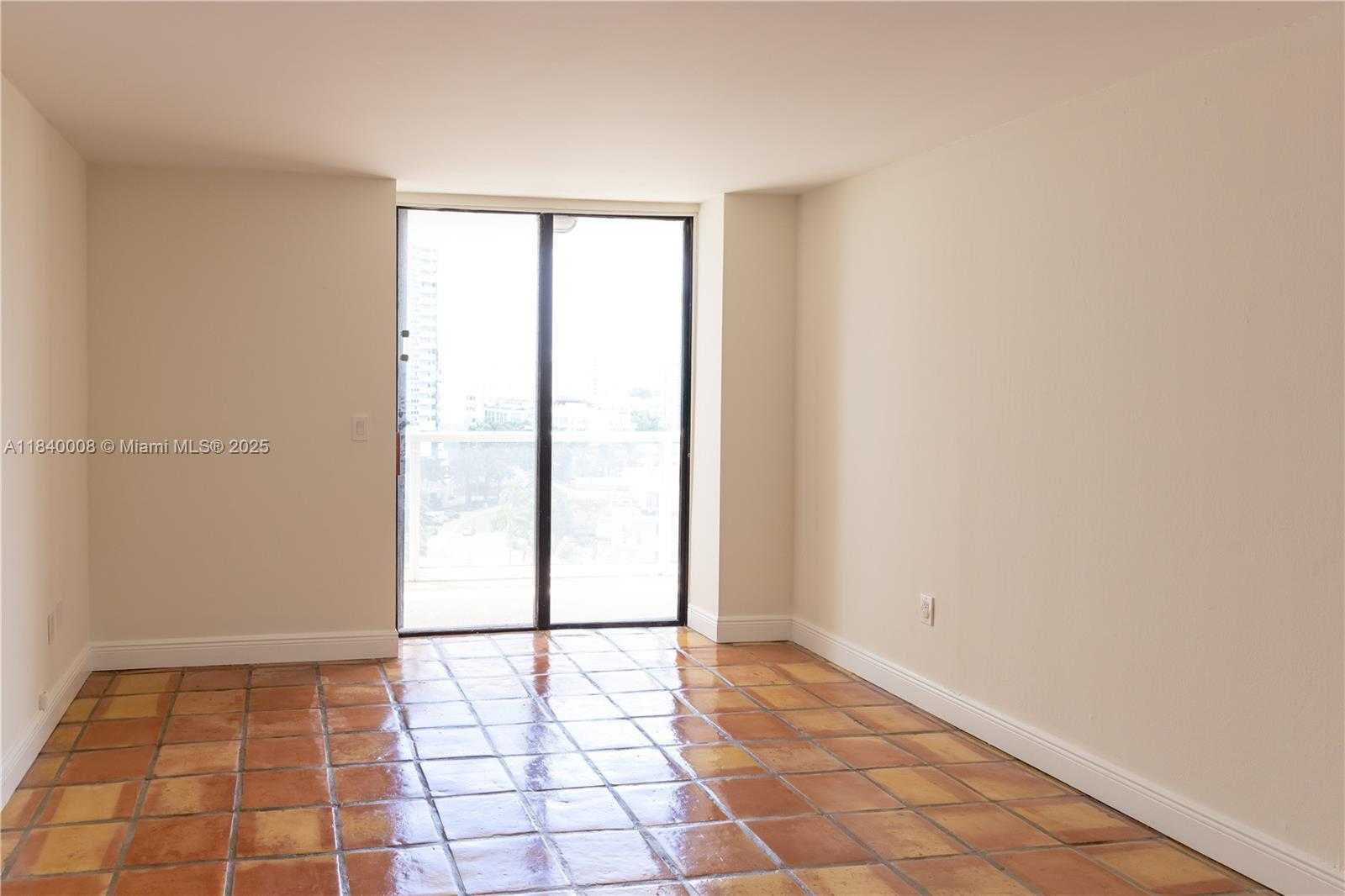 Small Image of 6423 COLLINS AVE #1101, Miami Beach Number 23