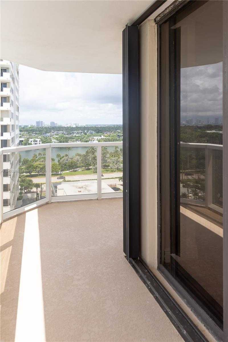 Small Image of 6423 COLLINS AVE #1101, Miami Beach Number 26