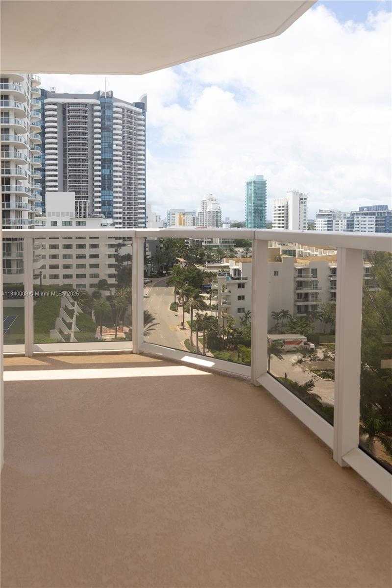 Small Image of 6423 COLLINS AVE #1101, Miami Beach Number 27