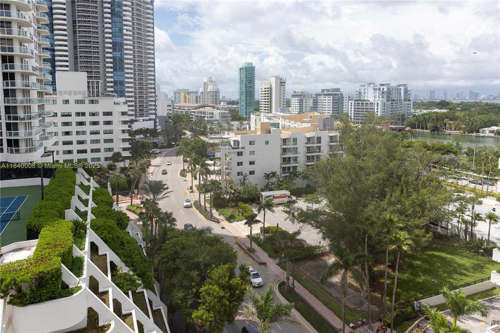 Small Image of 6423 COLLINS AVE #1101, Miami Beach Number 30