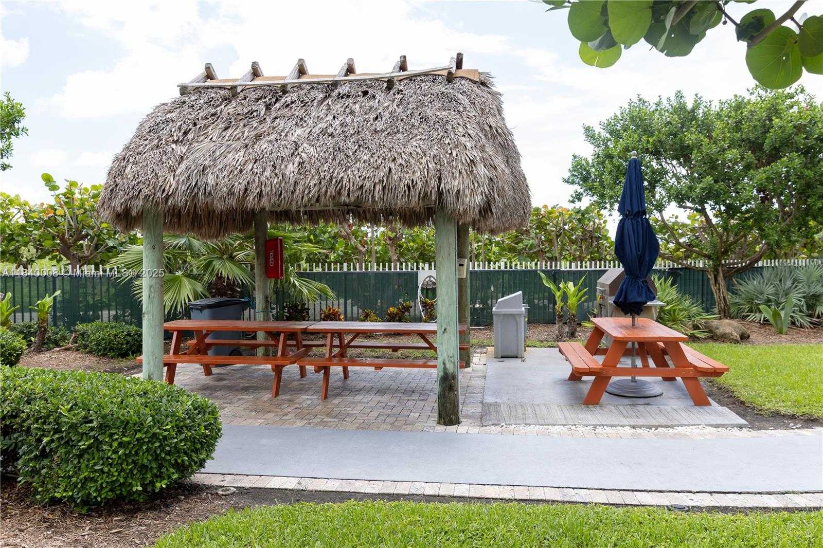 Small Image of 6423 COLLINS AVE #1101, Miami Beach Number 31