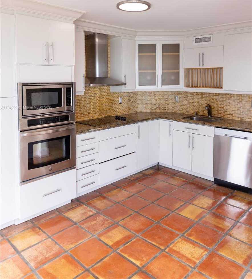 Small Image of 6423 COLLINS AVE #1101, Miami Beach Number 6