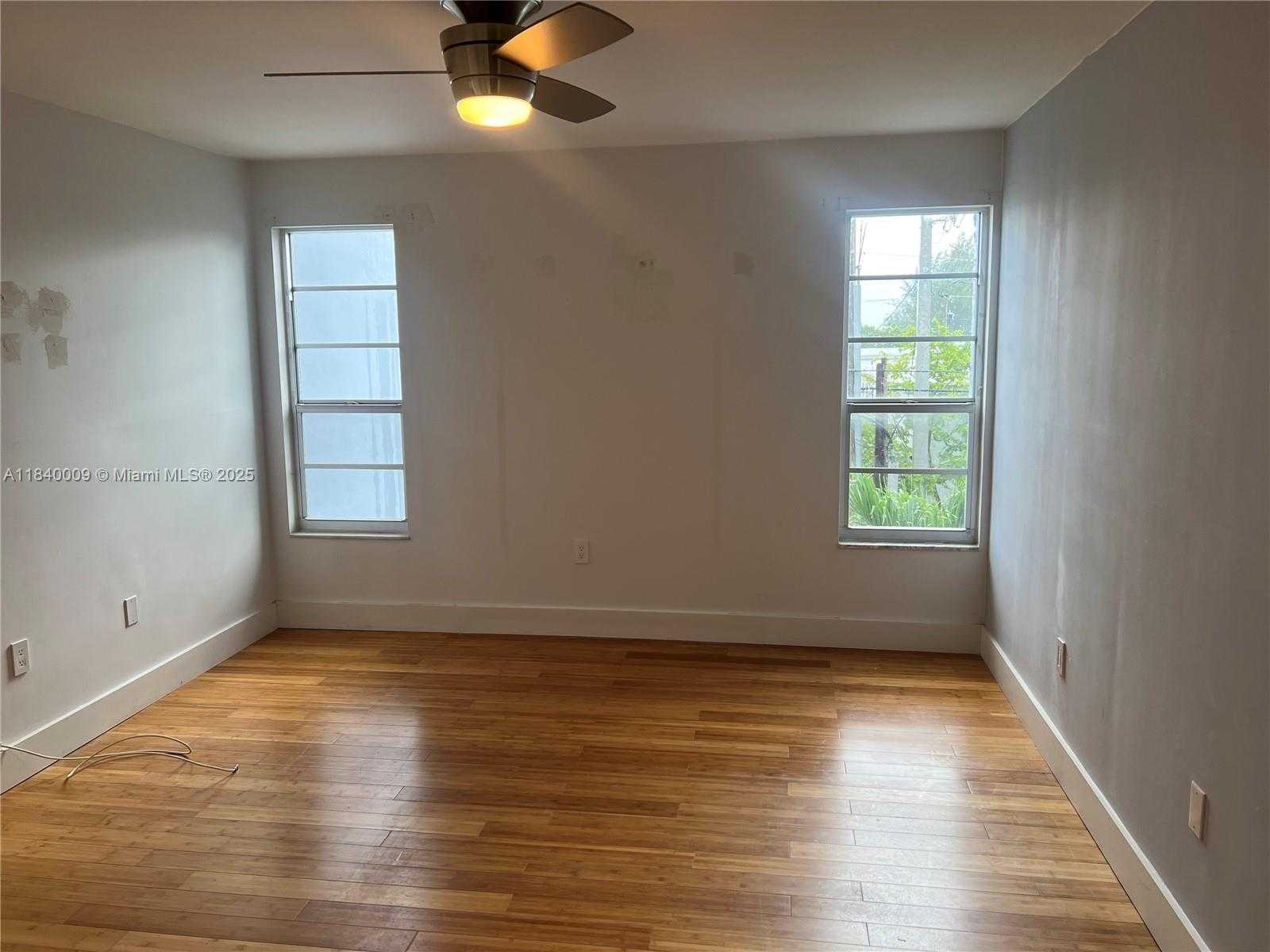 Small Image of 7705 ABBOTT AVE #305, Miami Beach Number 13