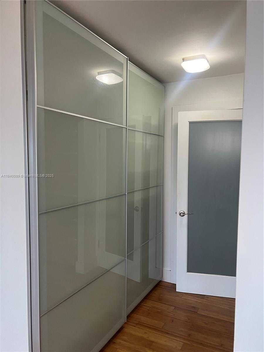 Small Image of 7705 ABBOTT AVE #305, Miami Beach Number 15