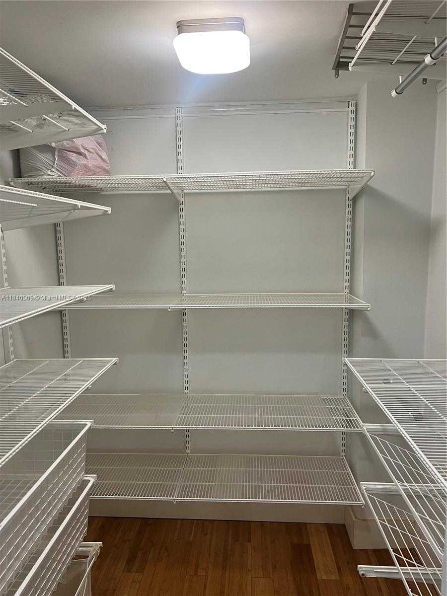 Small Image of 7705 ABBOTT AVE #305, Miami Beach Number 16
