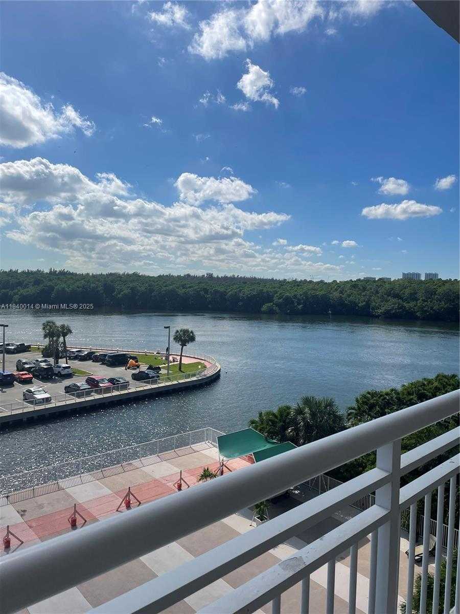 Small Image of 400 KINGS POINT DR #507, Sunny Isles Beach Number 2