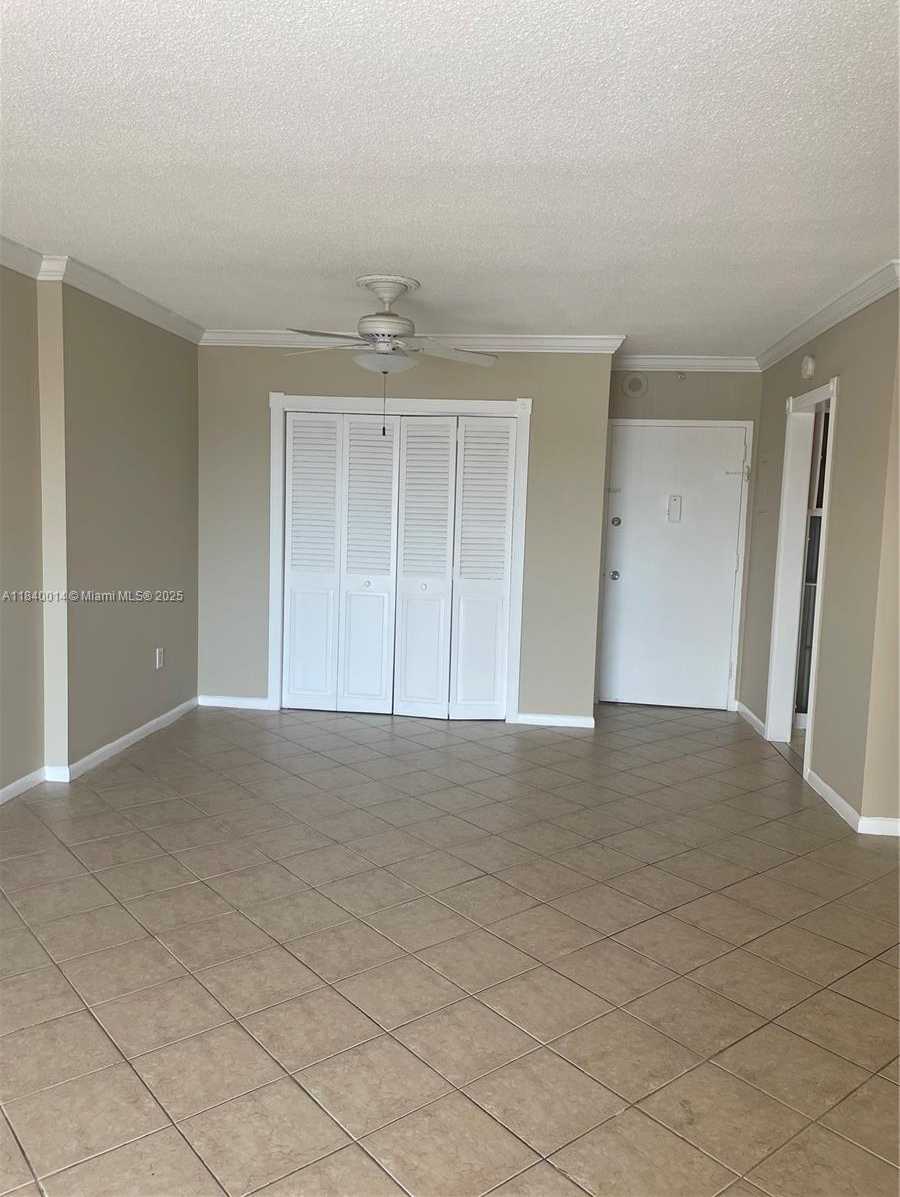 Small Image of 400 KINGS POINT DR #507, Sunny Isles Beach Number 5