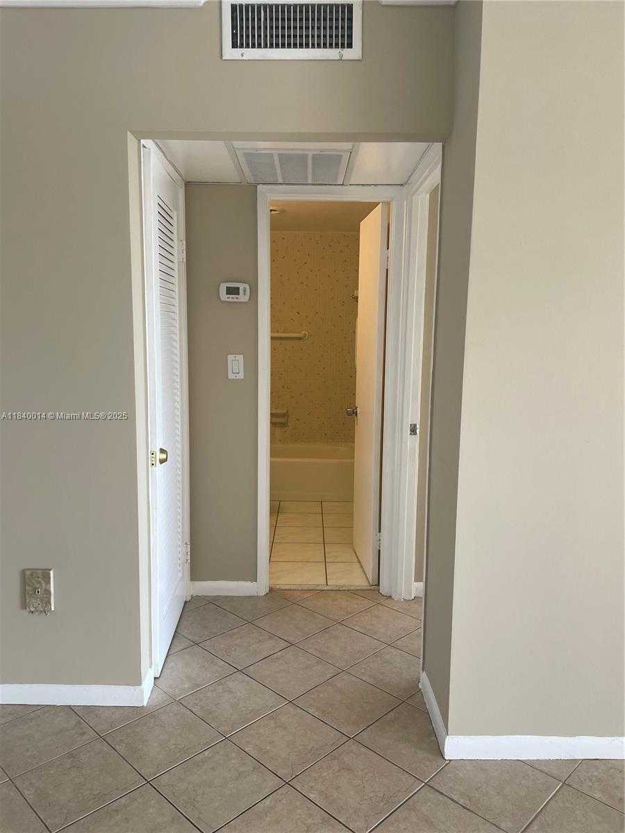 Small Image of 400 KINGS POINT DR #507, Sunny Isles Beach Number 7