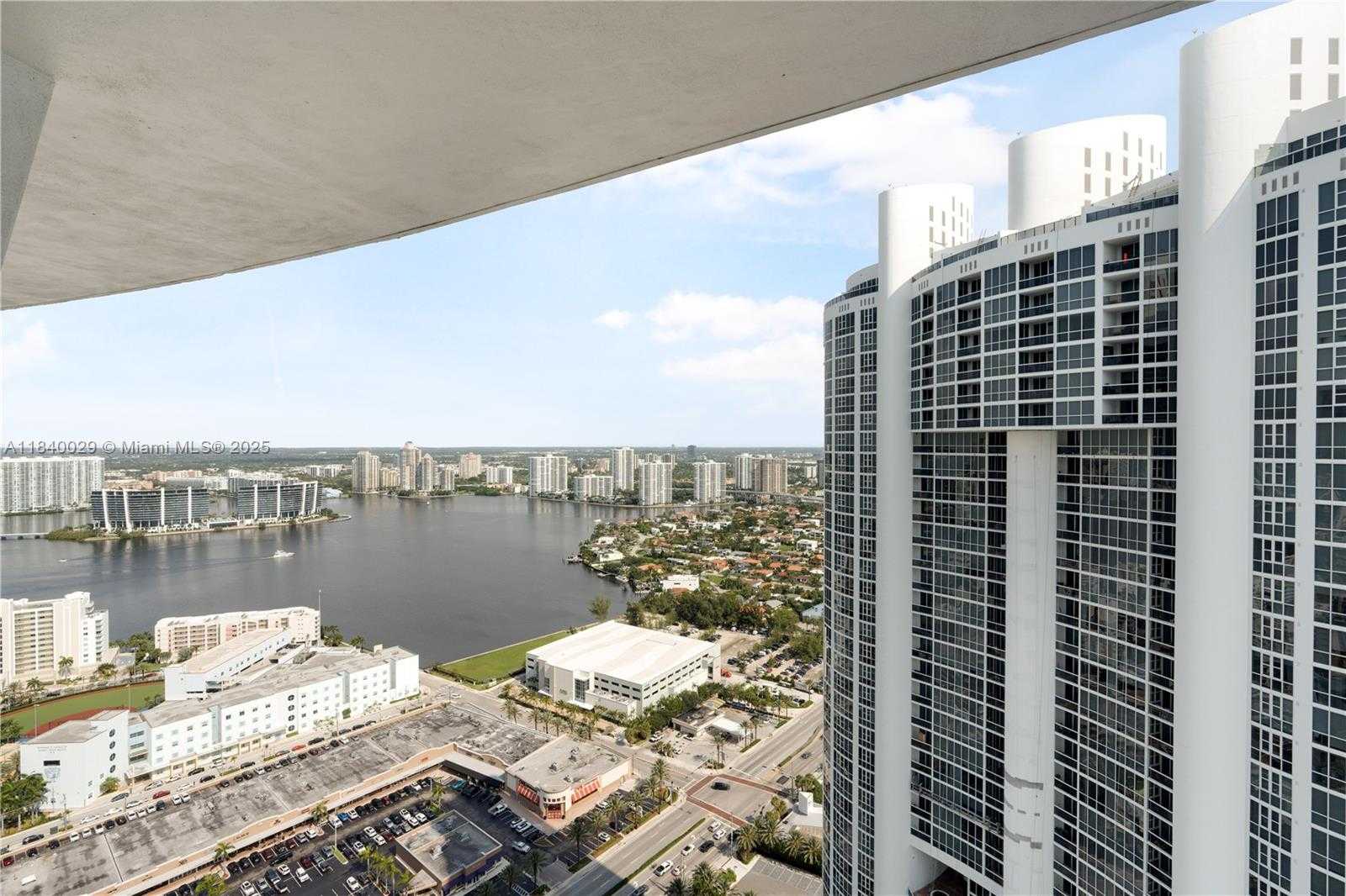 Small Image of 18101 COLLINS AVE #5008, Sunny Isles Beach Number 19