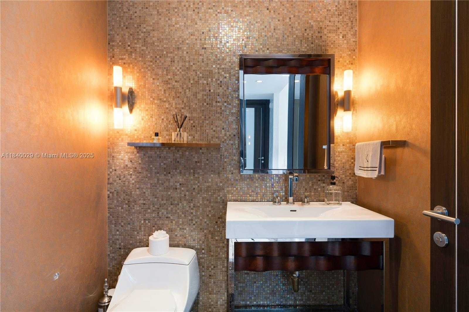 Small Image of 18101 COLLINS AVE #5008, Sunny Isles Beach Number 7
