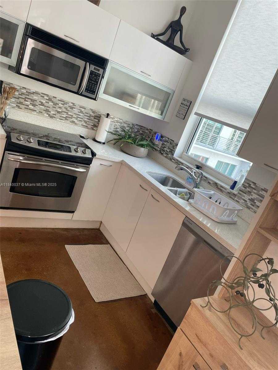 Small Image of 133 NORTH EAST 2ND AVE #1512, Miami Number 7