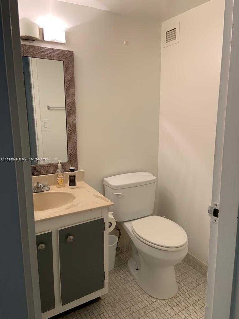 Small Image of 17021 NORTH BAY RD #221, Sunny Isles Beach Number 13