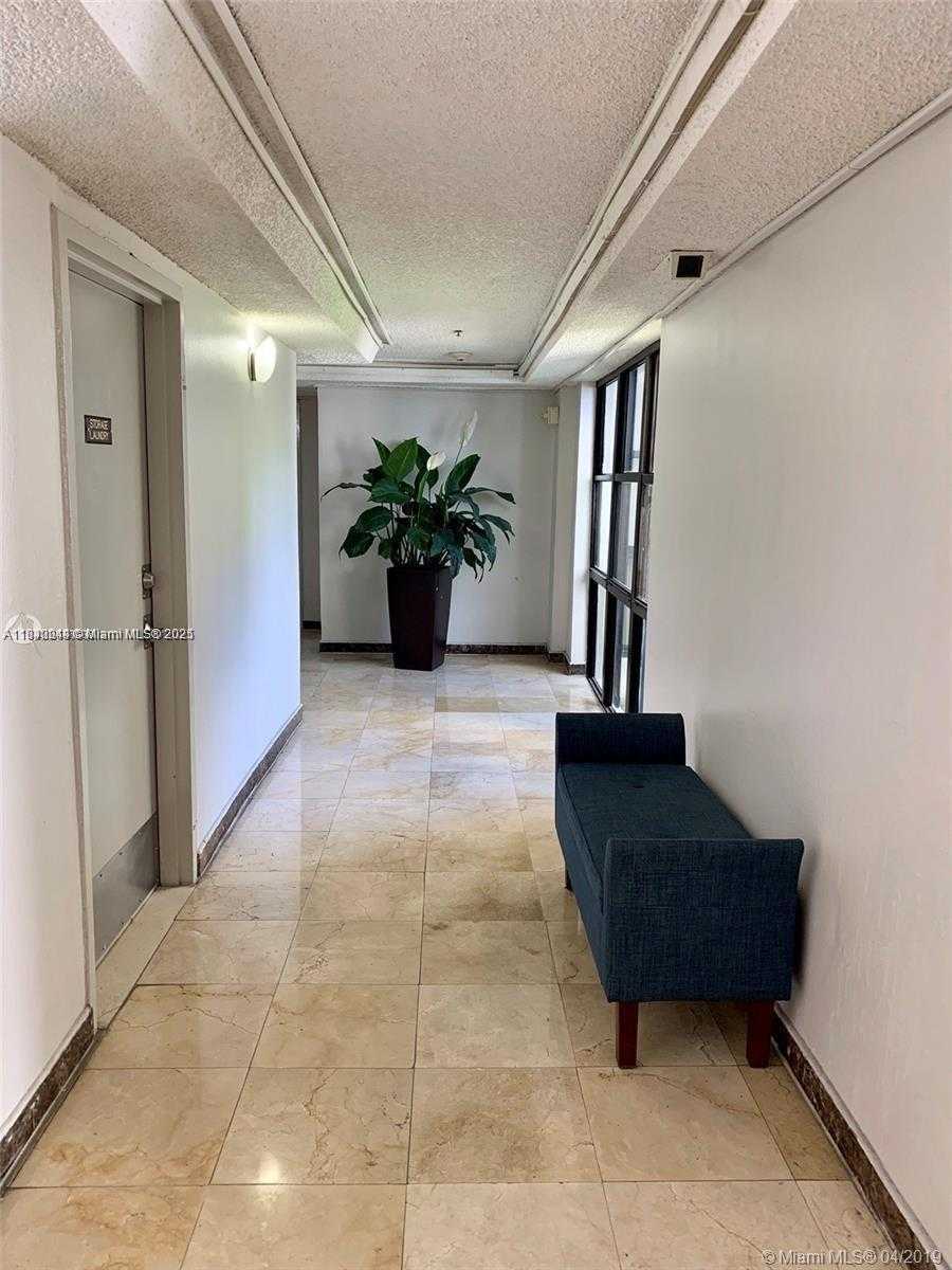 Small Image of 17021 NORTH BAY RD #221, Sunny Isles Beach Number 6