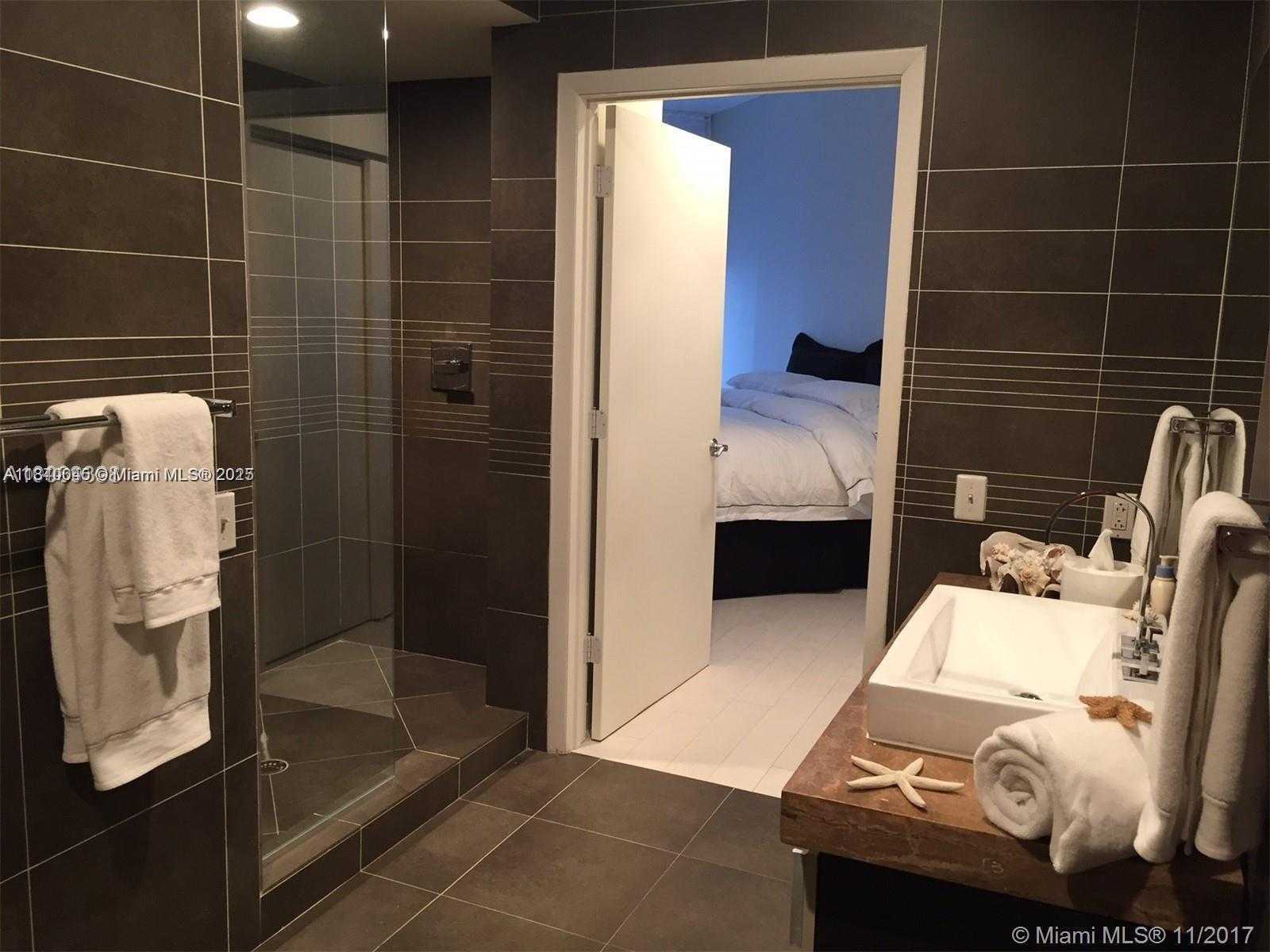 Small Image of 2130 PARK AVE #4, Miami Beach Number 10