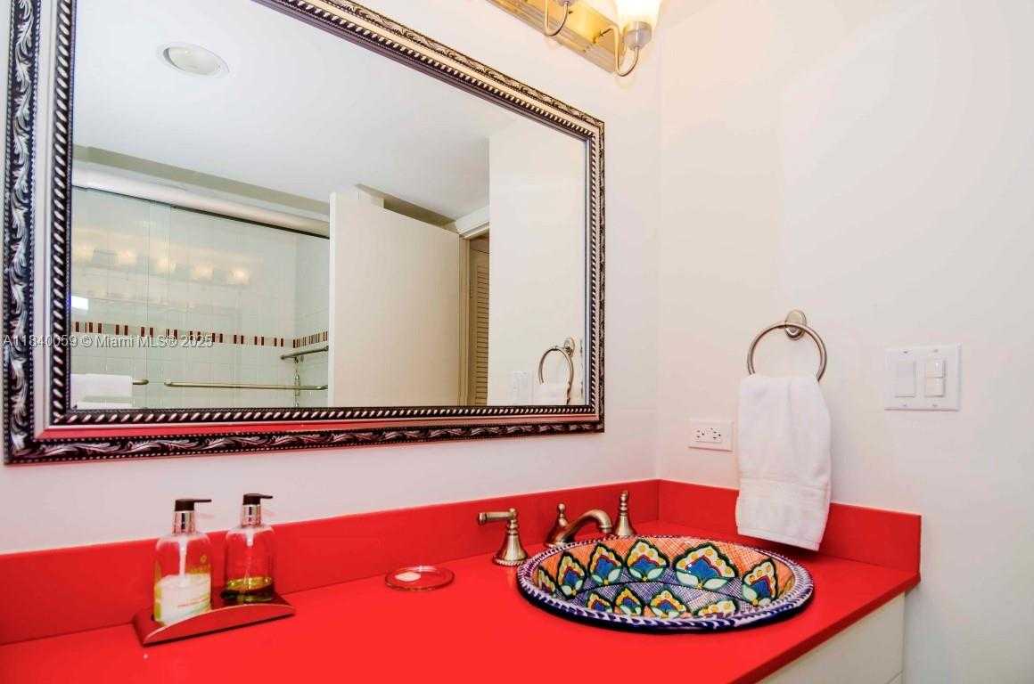 Small Image of 11 ISLAND AVE #1210, Miami Beach Number 15