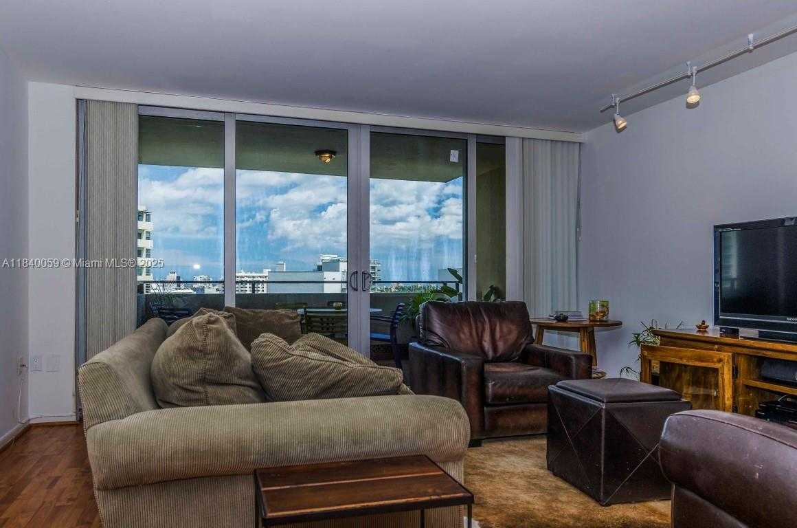 Small Image of 11 ISLAND AVE #1210, Miami Beach Number 2